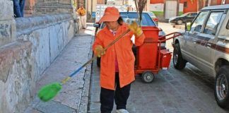 Artículo / Trabajadores de limpia, desprotegidos
