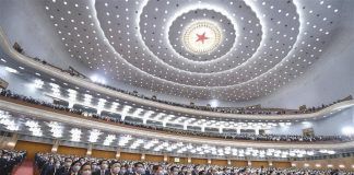 China camina con determinación rumbo a la construcción de una sociedad modestamente acomodada