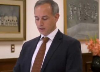 López-Gatell leyó poesía y Taibo II respondió a ‘zopilotes’