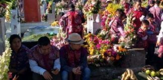 Chiapas / Pueblos indígenas no cerrarán panteones el 10 de mayo