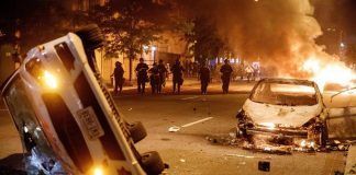 Manifestantes responden al toque de queda decretado Washington