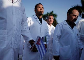 Artículo / ¿A qué regresan médicos cubanos?