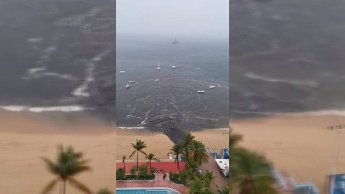 aguas-negras-en-la-bahia-de-acapulco