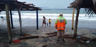 Huracán Genevieve mantiene en alerta a cinco entidades mexicanas