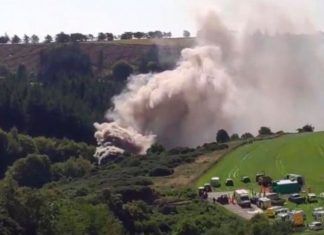 Descarrilamiento de tren en Escocia, deja tres muertos