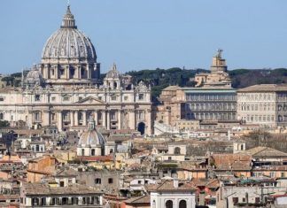 Papa Francisco incorporó a seis mujeres al Consejo de Economía