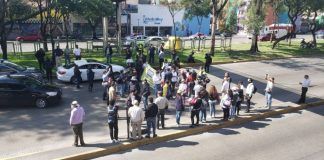 Familiares de niños con cáncer protestan por falta de medicamentos