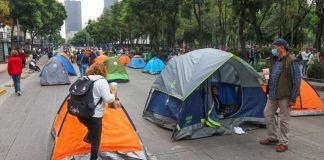 AMLO afirma sentirse contento con protestas de FRENAAA