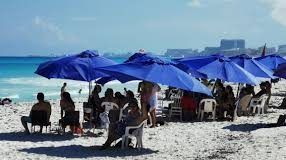 Quintana Roo / Reabren playas de Cancún