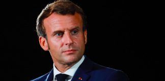 Macron pide a Putin esclarecer intento de asesinato contra opositor ruso