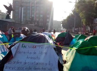 Policías de la SSC retiran vigilancia a FRENAAA