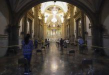 COVID-19 ha cobrado la vida de 77 sacerdotes en México