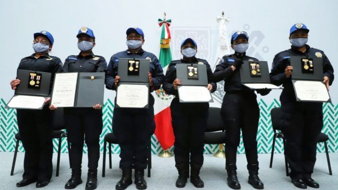 ateneas-de-la-ssc-cdmx-condecoradas