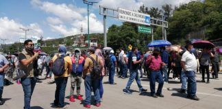 Guerrero / CETEG bloqueó parcialmente Autopista del Sol