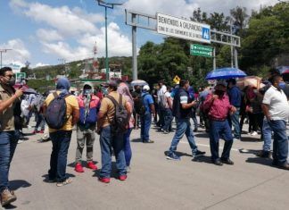 Guerrero / CETEG bloqueó parcialmente Autopista del Sol