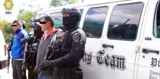 Trasladan a Reclusorio a hombres que abandonaron bolsas de medicamentos