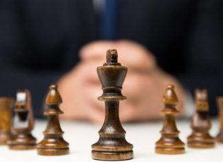 Artículo / Poder y pudor