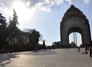 Se Comenta Solo Con… / Juan Manuel