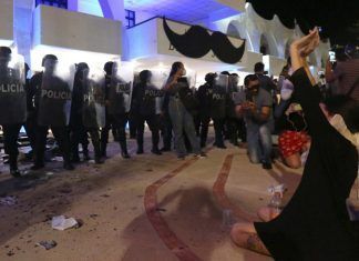 Quintana Roo / Dispersan a balazos protesta contra feminicidios