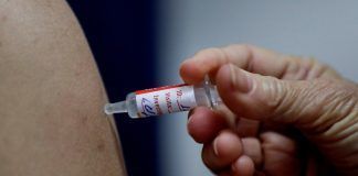 Inmunidad de vacuna contra COVID-19 podría decaer
