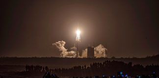 Sonda china Chang’e 5 alunizó con éxito
