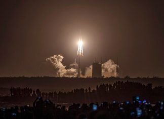 Sonda china Chang’e 5 alunizó con éxito