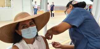 Guerrero / Regidora de Acapulco se vacuna contra COVID-19