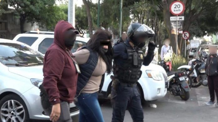 mujer-detenida-por-venta-de-armas-de-fuego