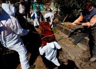Gobierno de CDMX modificó protocolo para manejo de muertos