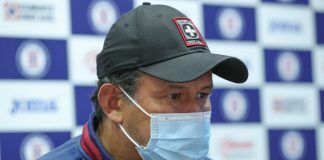 Entrenador de Cruz Azul defiende al ‘Cata’ Domínguez