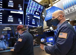 Artículo / Golpe a Wall Street