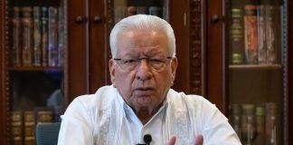 Jóvenes, cambio radical frente a crisis del capitalismo: Aquiles Córdova