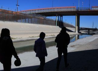 No es momento de venir: EU a migrantes