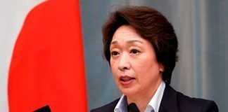 Nombrar a exdeportista japonesa presidenta de JO