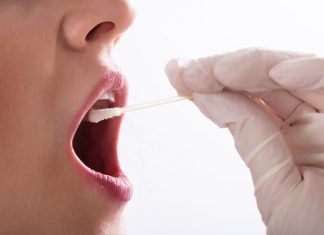Saliva podría indicar gravedad de COVID-19