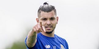 ‘Tecatito’ Corona, cerca de anotar gol ante Juventus