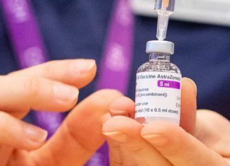 OMS aconseja usar en personas mayores vacuna de AstraZeneca