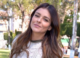 Podrían amputar dedo a Grettell Valdez por cáncer