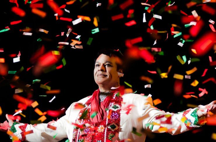 Juan Gabriel: diez años y sigue cantando