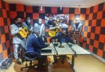 Se estrena con éxito “Charlas con amigos” de Rafael Flores Martínez