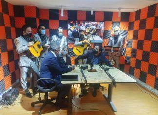 Se estrena con éxito “Charlas con amigos” de Rafael Flores Martínez