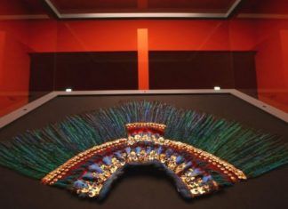 AMLO se lanzó contra Austria por apropiarse del Penacho de Moctezuma