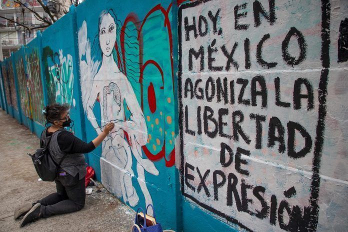 Mural-periodistas-EFE