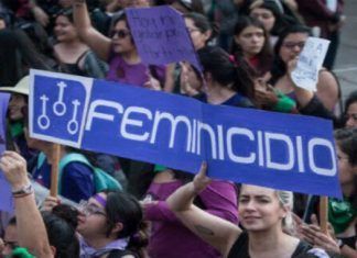 AMLO recomendó a mujeres manifestarse de «manera pacífica»