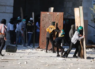 Enfrentamientos en Explanada de Mezquitas en Jerusalén dejó 153 palestinos heridos