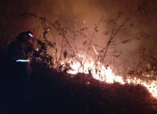 Nuevo León / PC informó que incendio de Sierra de Santiago esta fuera de control