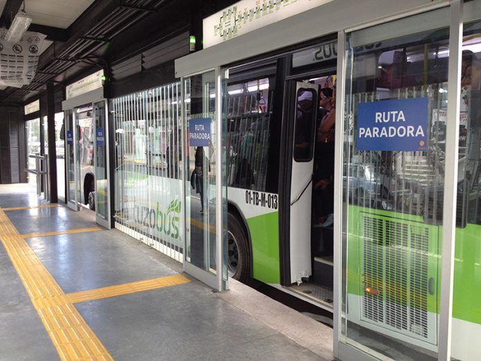 tuzobus21