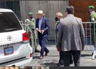 Ken Salazar acudió a Palacio Nacional, tras declaraciones de AMLO