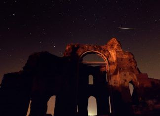 Cometa cerca de tierra
