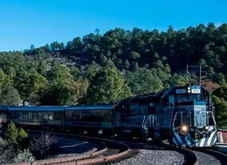 Anuncia AMLO decreto para utilizar vías férreas para trenes de pasajeros